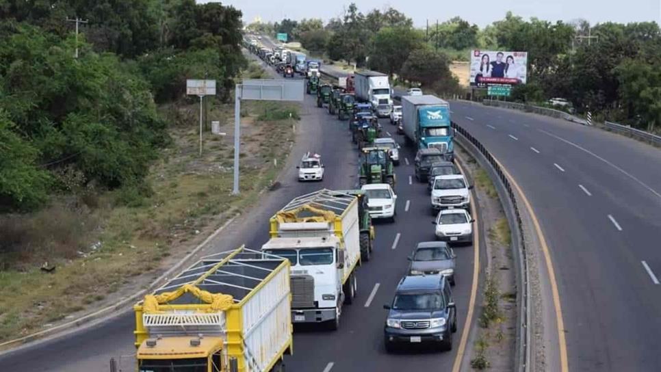 Maiceros se manifiestan en carreteras de Sinaloa