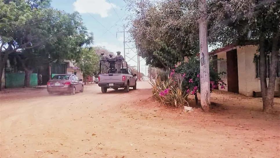 Marinos “revientan” domicilio equivocado en Guamúchil, buscaban narcolaboratorio