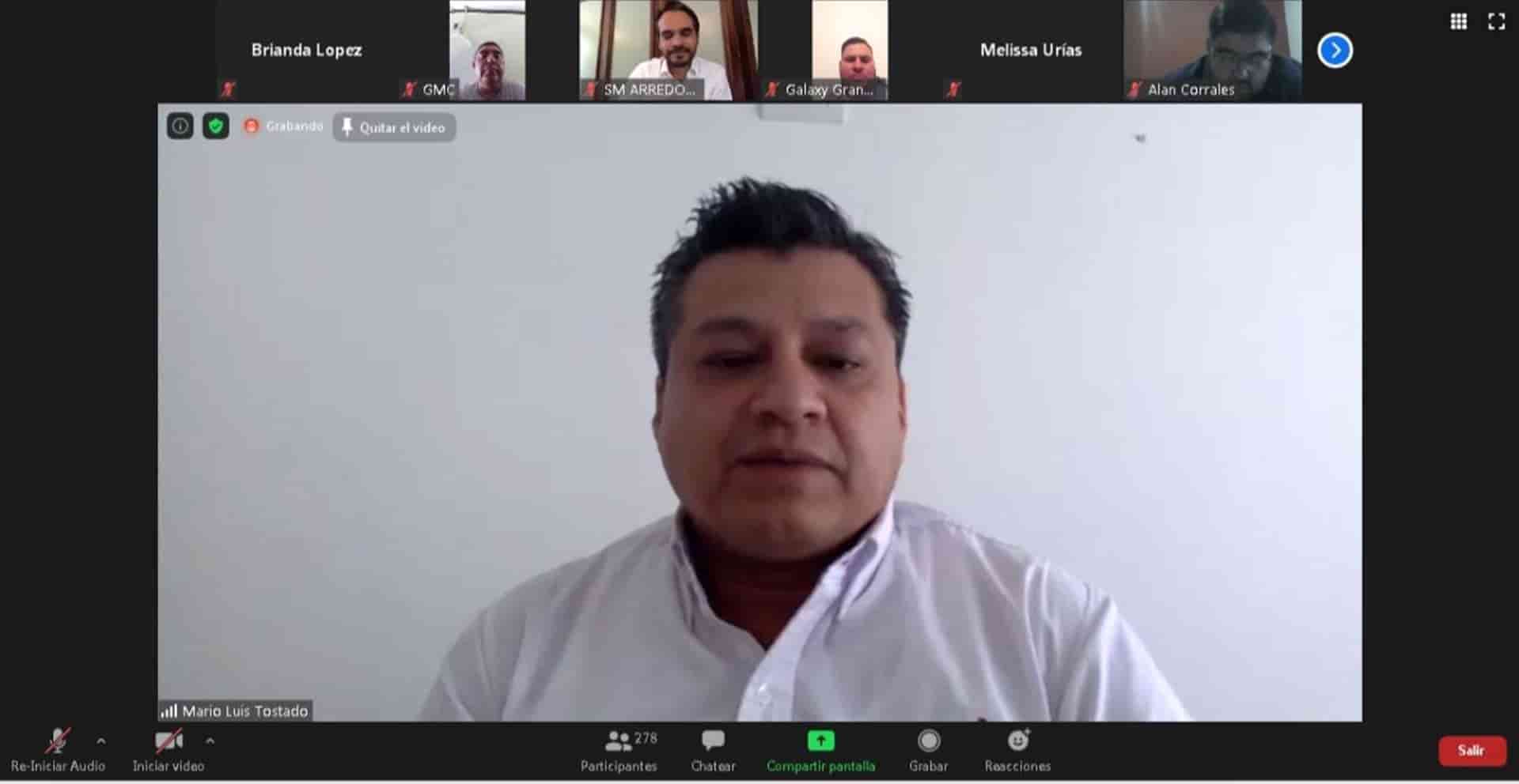 Mario Tostado imparte charla de emprendimiento social a los alumnos de Cobaes