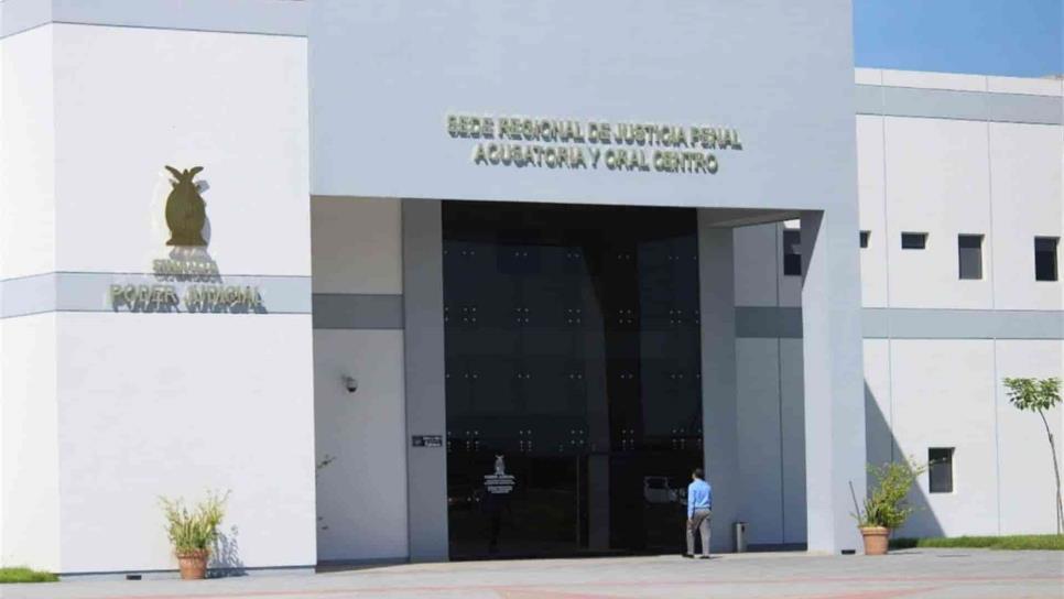 Fiscalía lleva ante el juez a dos hombres por diferentes delitos en Culiacán