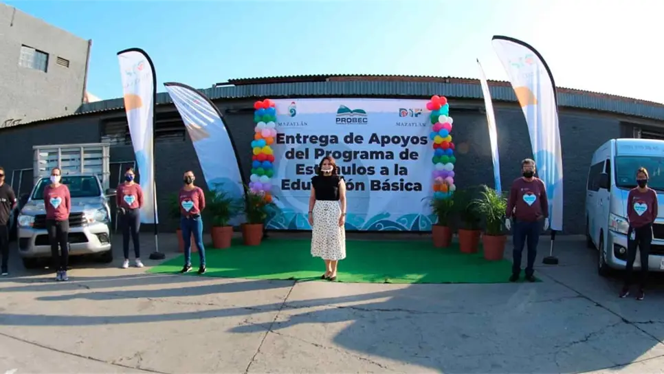 Se ha entregado 8 millones 477 mil pesos en becas para la niñez mazatleca: DIF Mazatlán