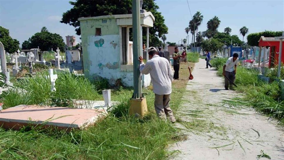 Restringirán visita a niños y adultos a panteones el Día de Muertos en Mazatlán