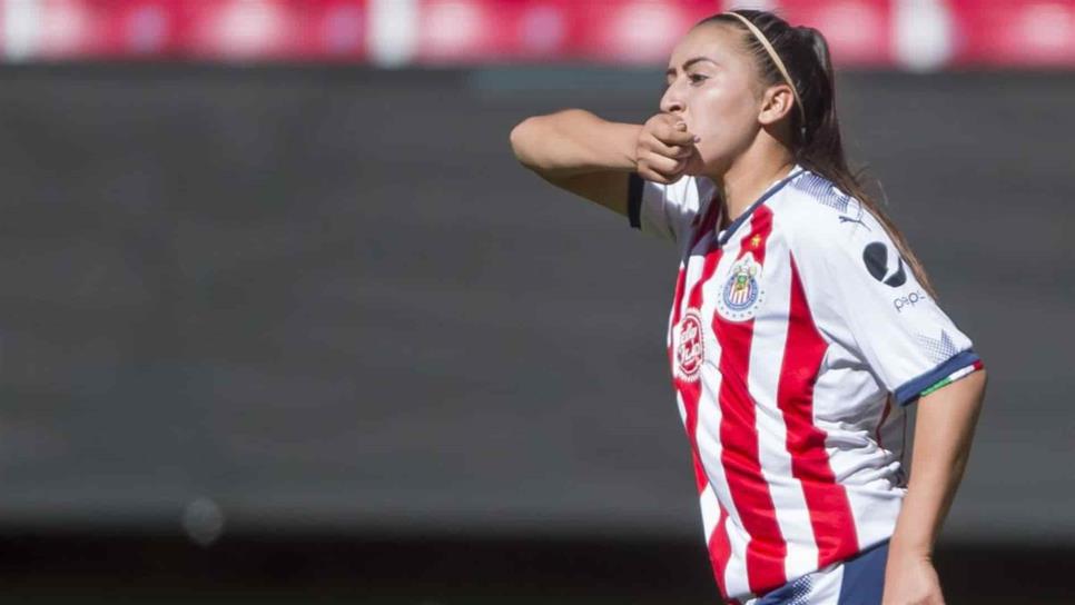 Rubí Soto hace historia en el futbol femenil