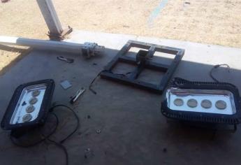 ¡Los tienen fritos! Vecinos denuncian robo de cableado en la 5 de Febrero