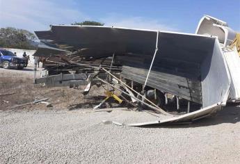 Arrolla el tren a tráiler en Escuinapa