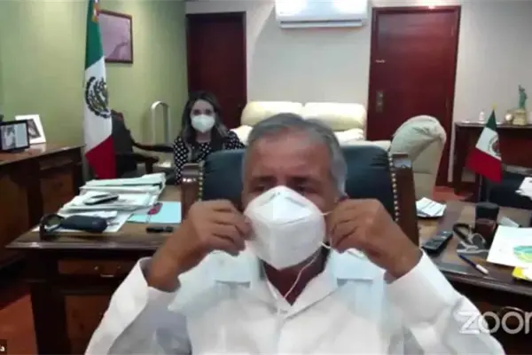 Critica Estrada Ferreiro donación de cubrebocas por parte de empresarios Critica Estrada Ferreiro donación de cubrebocas por parte de empresarios