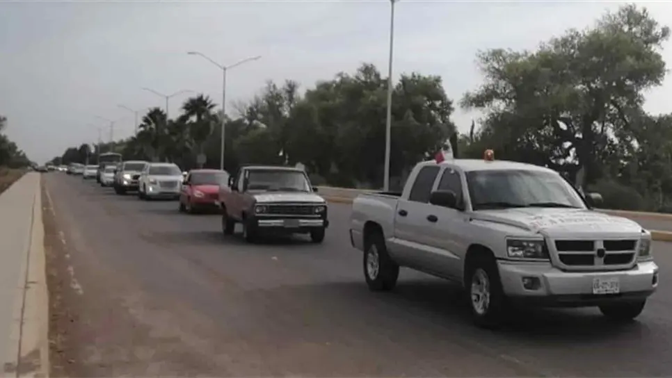 Realizan tercera marcha del Frente Nacional AntiAMLO en Los Mochis