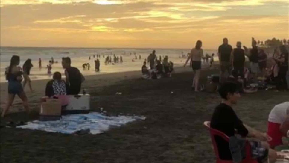 Por segundo día consecutivo, abarrotan playas y malecón de Altata Por segundo día consecutivo, abarrotan playas y malecón de Altata
