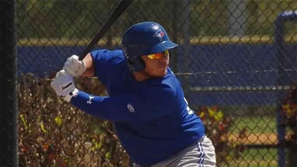 Kirk presente en el róster de 60 de los Azulejos de Toronto