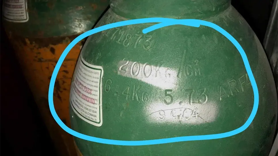 La marca que aparece en el tanque es la prueba. FOTO: Jessi Jáuregui.