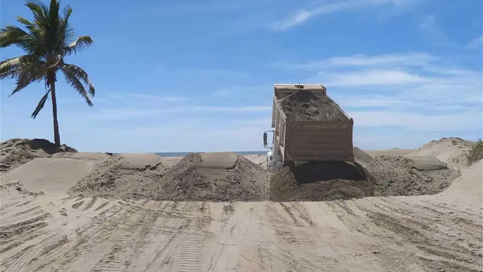 Bloquean entradas a playas de Navolato para evitar aglomeraciones