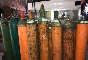 Familias, en su desesperación, usan tanques de oxígeno industriales: PC
