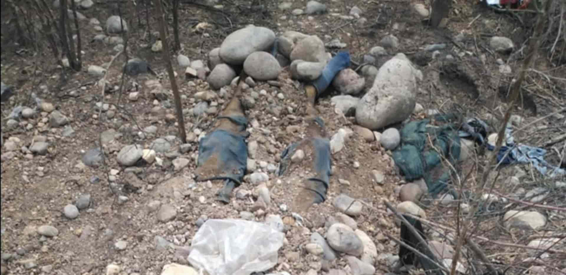 Hallan cadáver semienterrado al sur de Culiacán