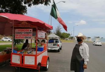 Contribuye ambulante a evitar más contagios de Covid-19