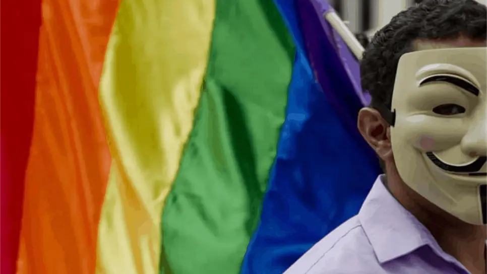 Facebook prohíbe contenidos que promueven terapias de conversión