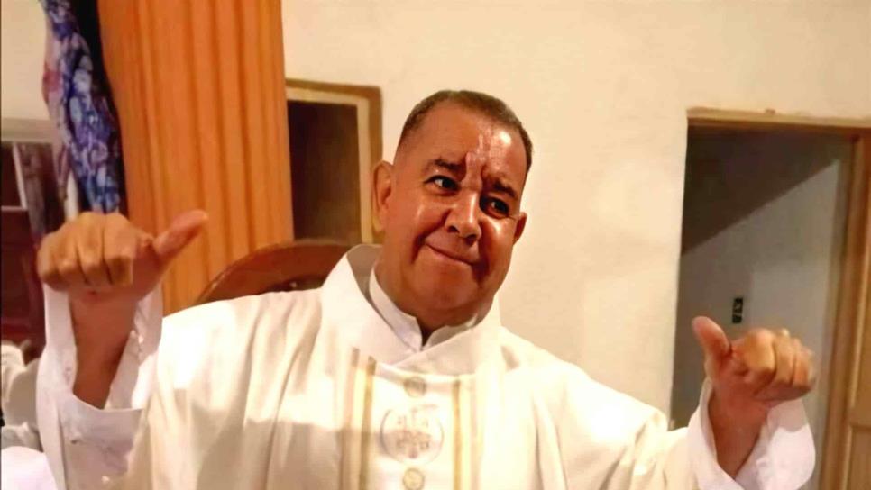 Muere de coronavirus el sacerdote Ramiro Flores de León