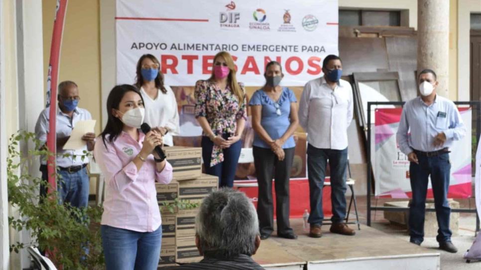 Artesanos de comunidades indígenas de El Fuerte reciben despensas