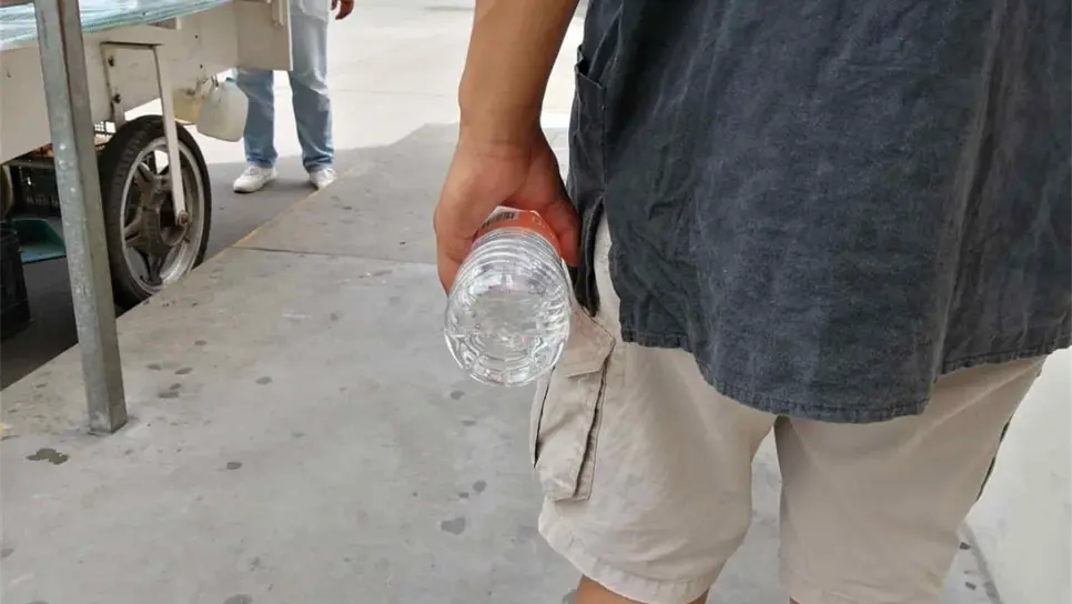 Una de las recomendaciones es mantenerse hidratado. FOTO: Óscar Rodríguez.