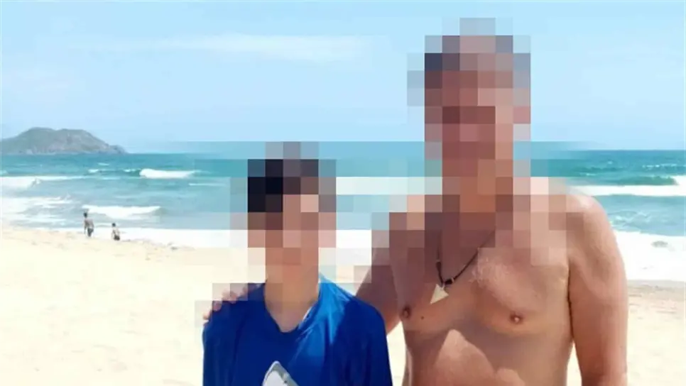 Rescatan salvavidas a tres turistas en Mazatlán