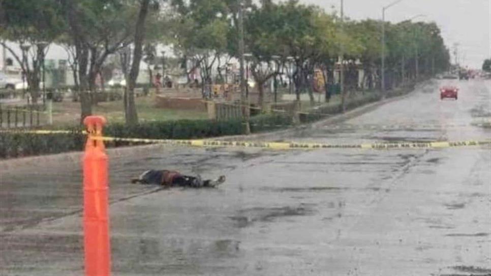 Asesinan a balazos a un hombre en Libramiento 2 de Mazatlán