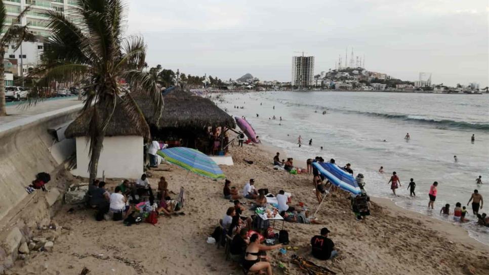 Comprarán drones en Mazatlán para monitorear afluencia de bañistas
