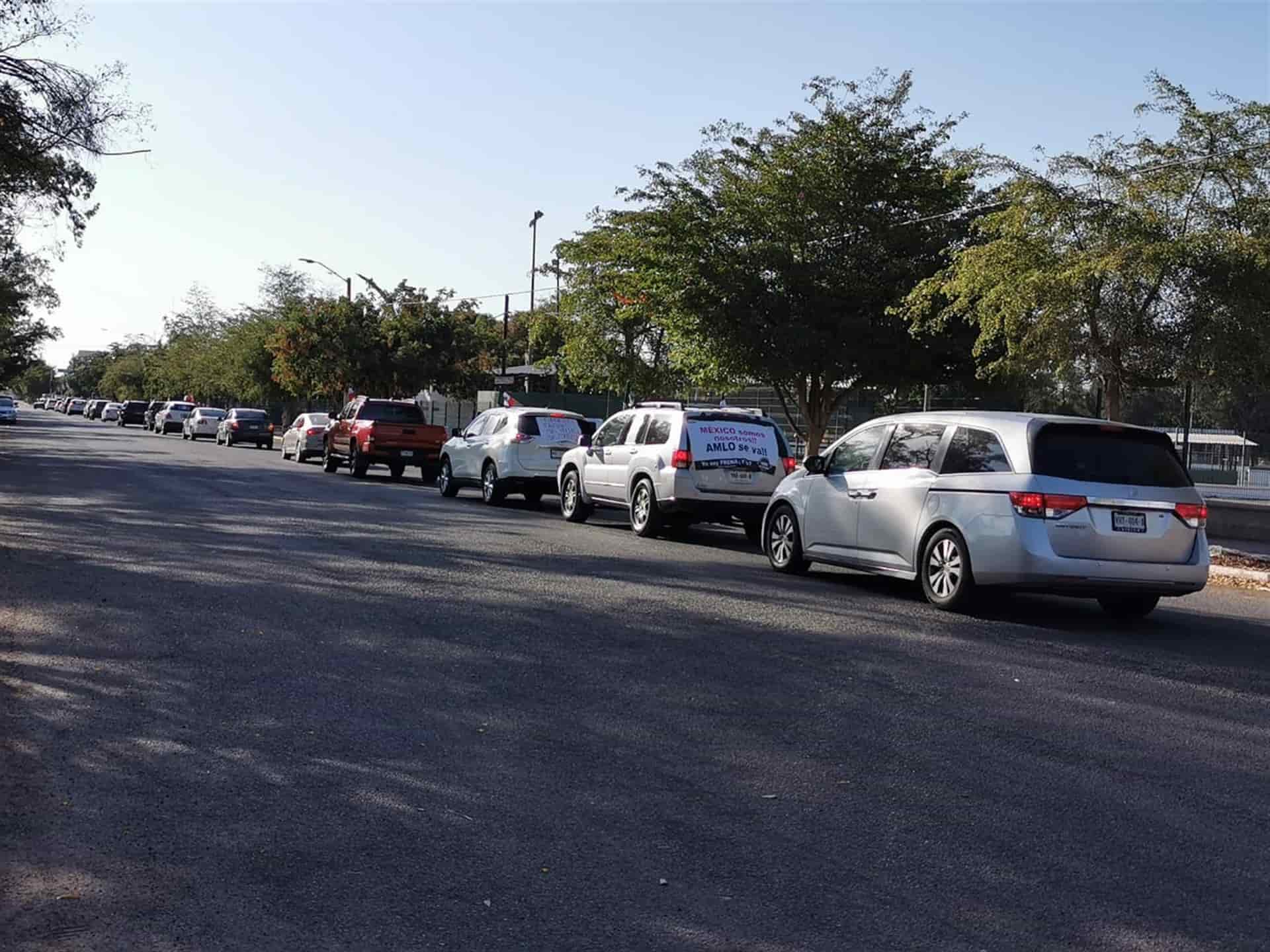 Realizan 5ta y última caravana AntiAMLO en Los Mochis