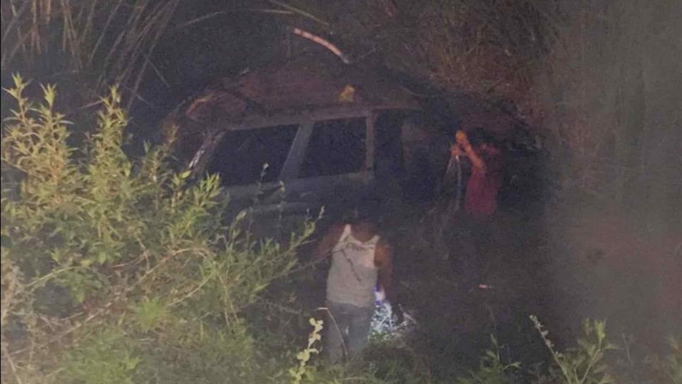 Accidente por la carretera a Bamoa deja a dos jóvenes lesionados