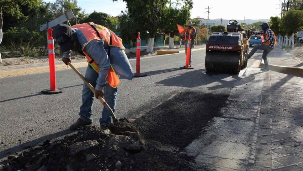 Solicita Obras Públicas la rehabilitación de 4 vialidades en Los Mochis