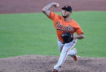 Se mexicanizan los Astros, llega Héctor Velázquez