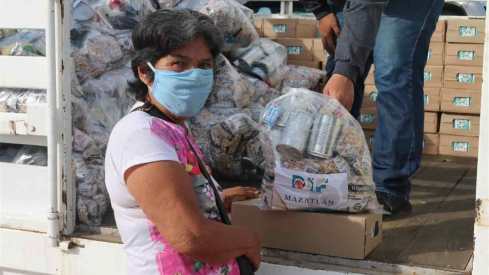 Entrega DIF Mazatlán apoyos a familias vulnerables de colonias e invasiones aledañas