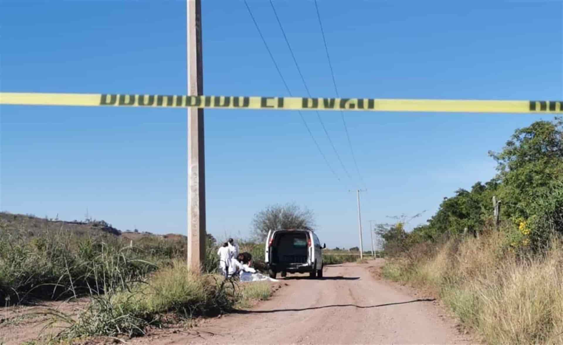 Encuentran hombre sin vida y a otro herido a golpes en Culiacán