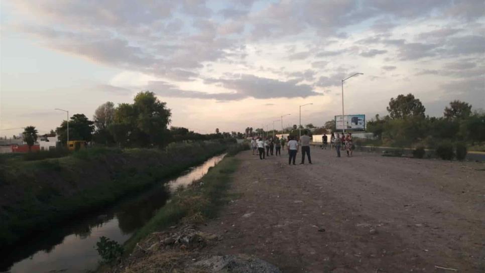 No soportan los malos olores; piden entubar dren Miguelito en Los Mochis