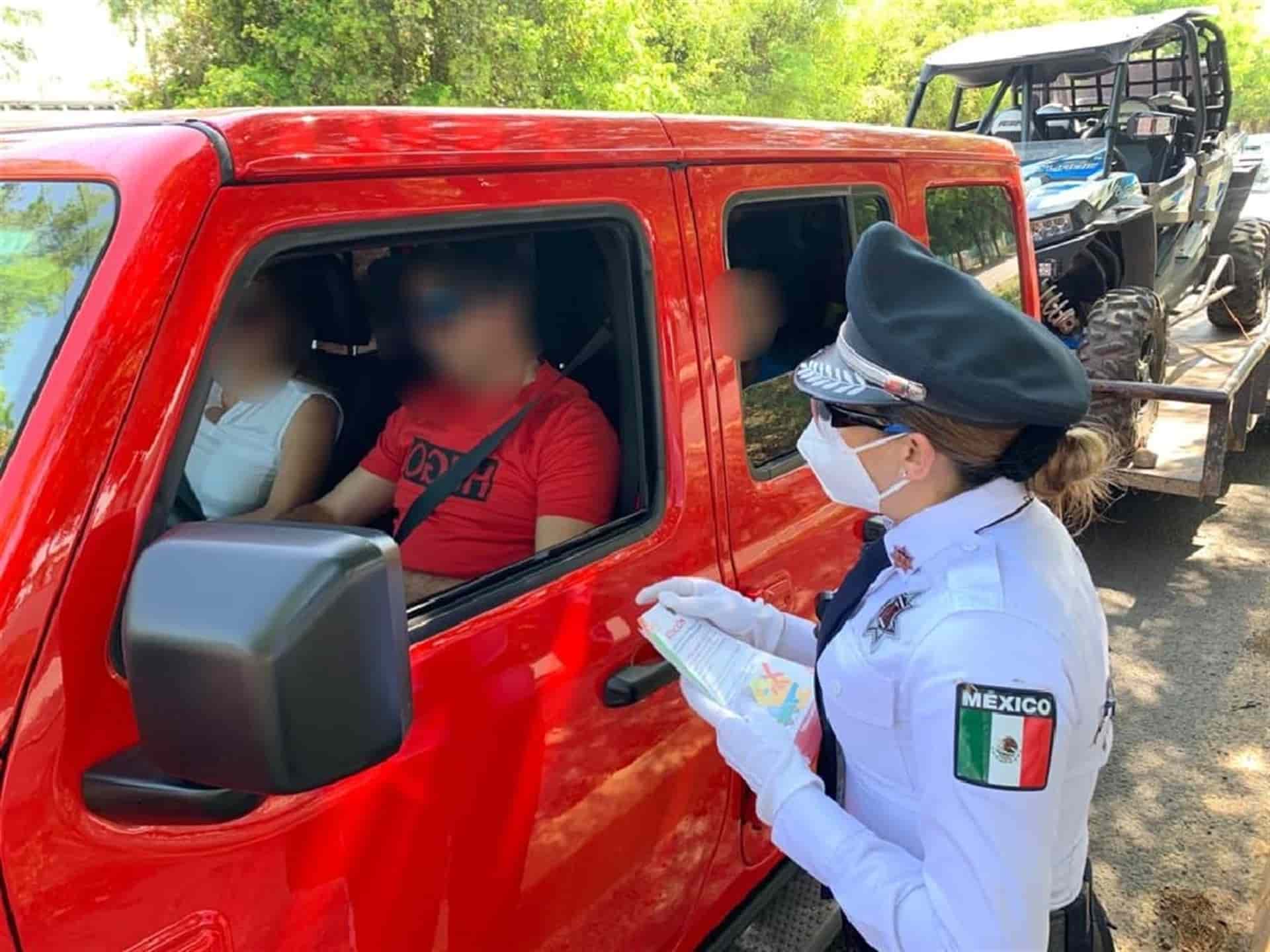 Informan a conductores sobre cierre de acceso vehicular al malecón de Altata
