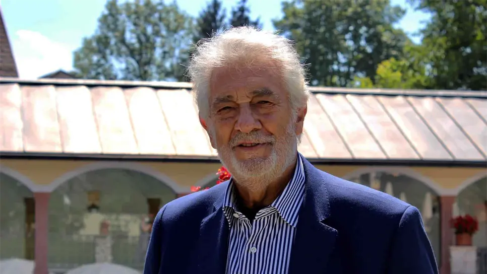El tenor Plácido Domingo durante una entrevista con la agencia Efe en Salzburgo. EFE/ Alejandra Silva