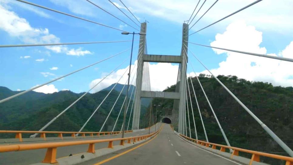 Continúa cerrada la autopista Mazatlán-Durango en plena sierra