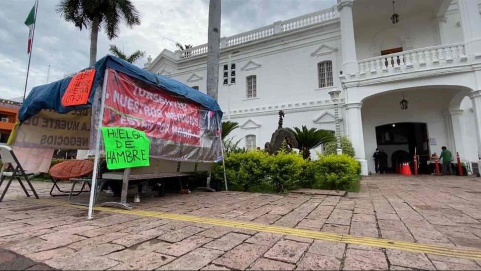 Inician huelga de hambre comerciantes del centro de Culiacán