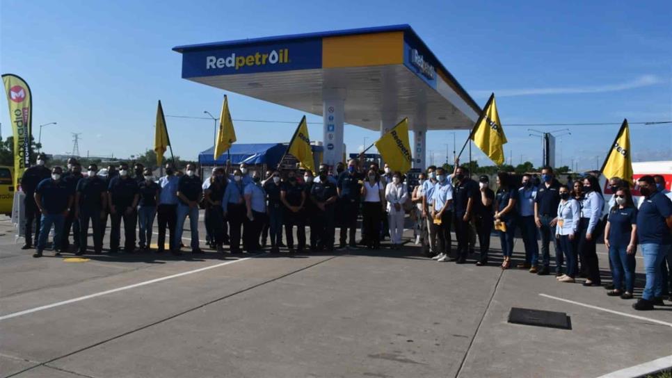 Inauguran gasolinera RedPetroil en bulevar Ganaderos, Culiacán