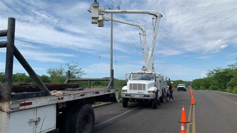 Accidente automovilístico deja sin luz a Valle Alto, Culiacán