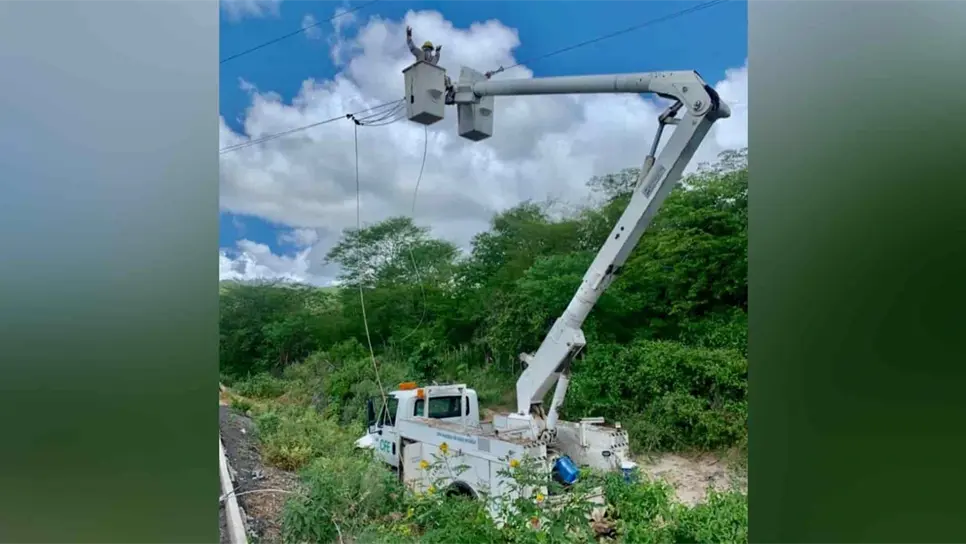 Restablece CFE servicio de energía en San Ignacio afectado por lluvias