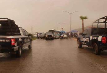 Pescadores bloquean la carretera Mochis-Topolobampo