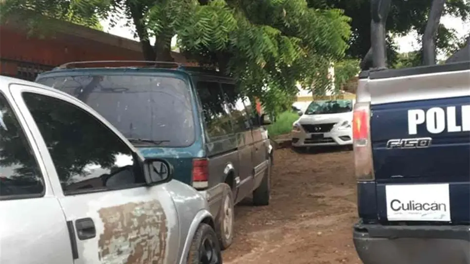 Encuentran hombre sin vida dentro de vehículo estacionado al sur de Culiacán