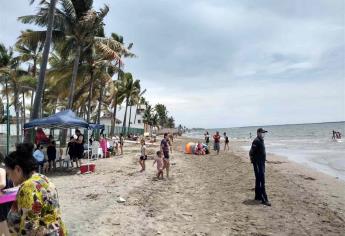 Retiran a 350 personas de las playas de Altata este domingo