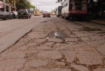 Lluvias dejan más baches en Los Mochis; autoridad dice que requiere invertir 150 mdp