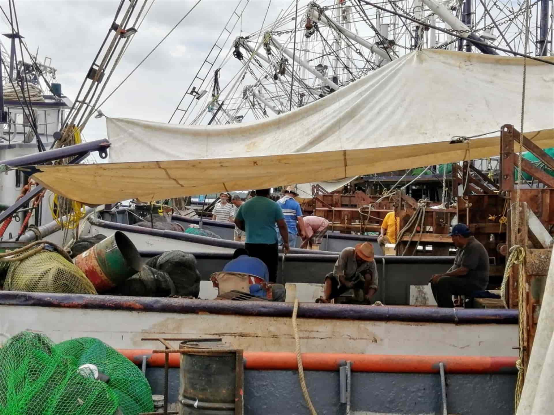 Llama Capitanía de Puerto a prevenir contagios de Covid-19 en barcos