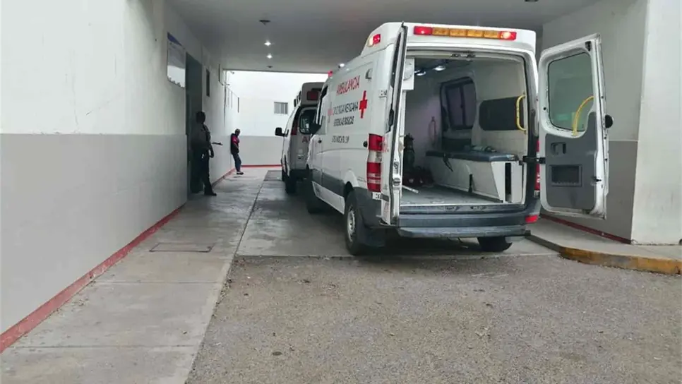Levantan a hombre y lo dejan tableado en un hospital de Los Mochis