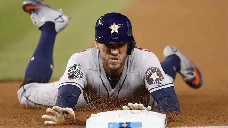 En la imagen, el guardabosques George Springer de los Astros de Houston. EFE/John G. Mabanglo/Archivo