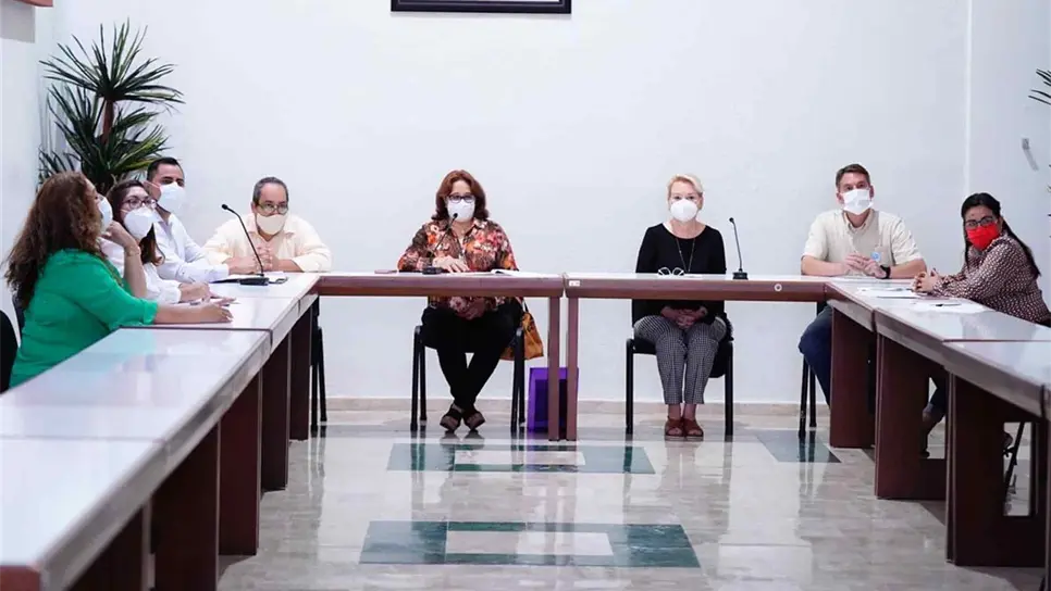 Proponen reforma para decidir qué materias pueden recibir sus hijos en la escuela