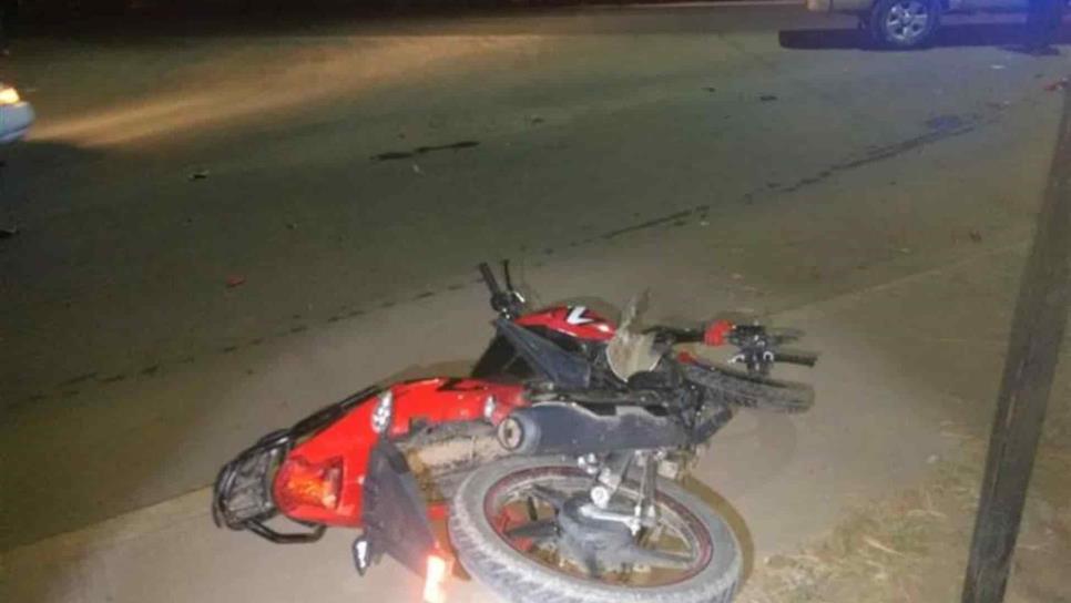 Motociclista se sale del camino y pierde la vida en carretera a Bacubirito