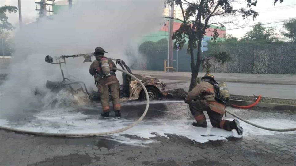 Se incendian pulmonía y un automóvil en Mazatlán