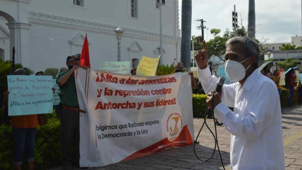 Protesta, en Culiacán, Antorcha contra la 4T y gobierno de Barbosa